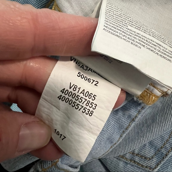 Vans Jeans Juniors Size 7 Cropped Mid Rise Light Blue Fade - Picture 11 of 12